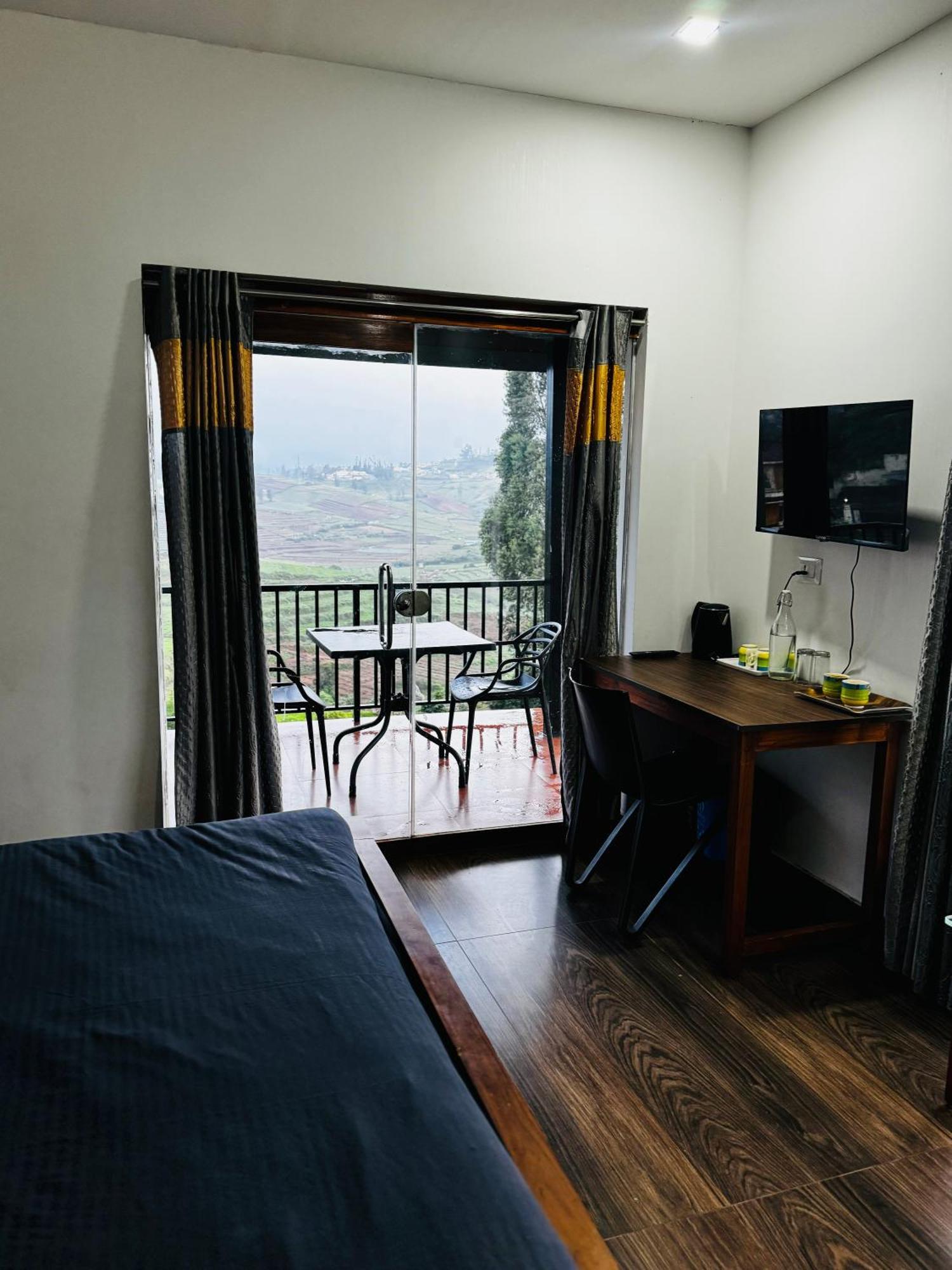The Wooden Springs Bed & Breakfast Ooty Eksteriør bilde